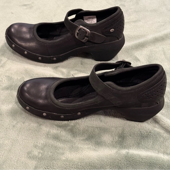 Merrell Black Leather Mary Jane Shoes Women's Size 8 Comfort Buckle